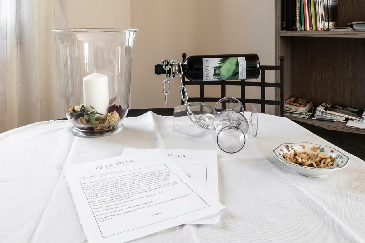 Alta Villa The Countryhouse Adults Only Boutique Bnb Vigliano d'Asti Zewnętrze zdjęcie