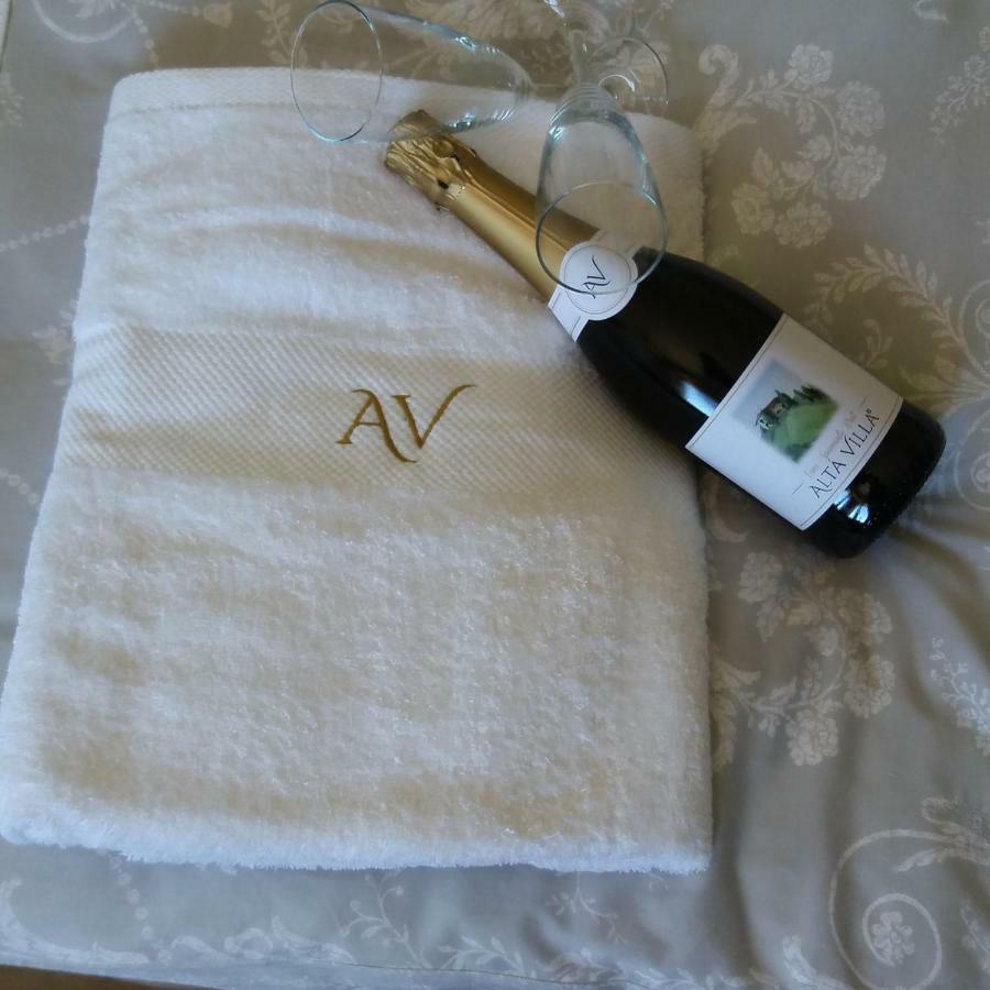 Alta Villa The Countryhouse Adults Only Boutique Bnb Vigliano d'Asti Zewnętrze zdjęcie